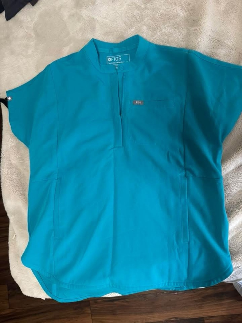 TEAL Montex Scrub Top SMALL